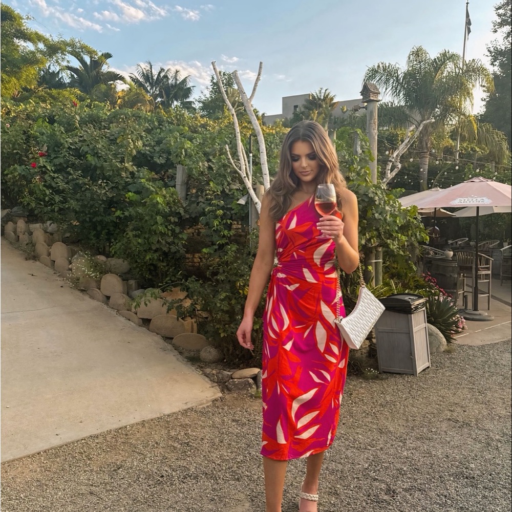 Elegant Pink and Orange Leaf Print Dress